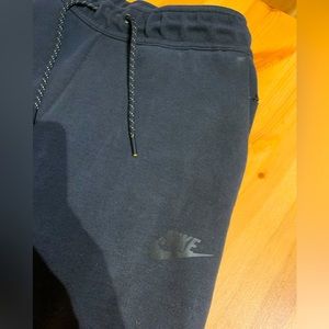 Nike tech fleece pants Size small